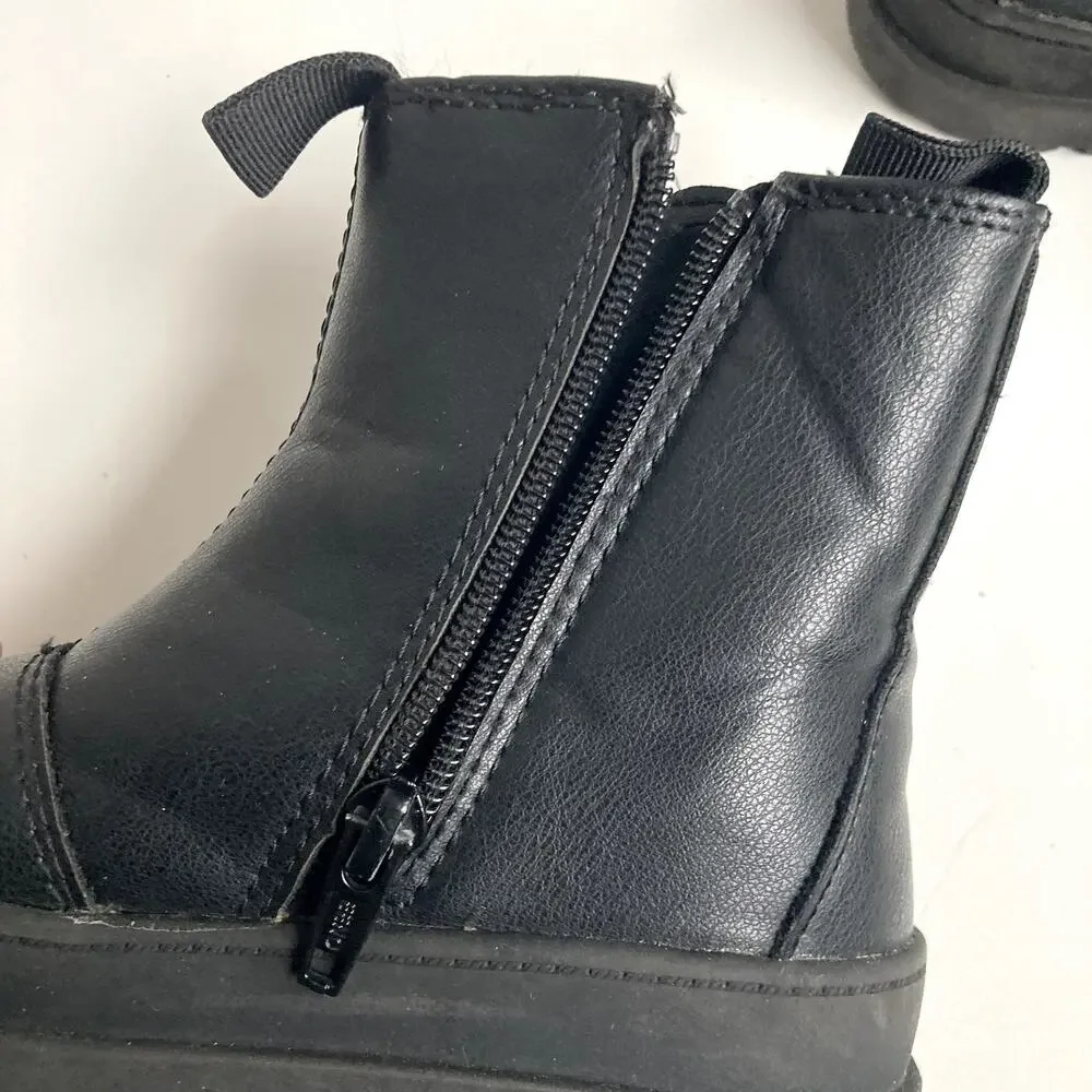 H&M Chelsea Boots - Black - 11.5